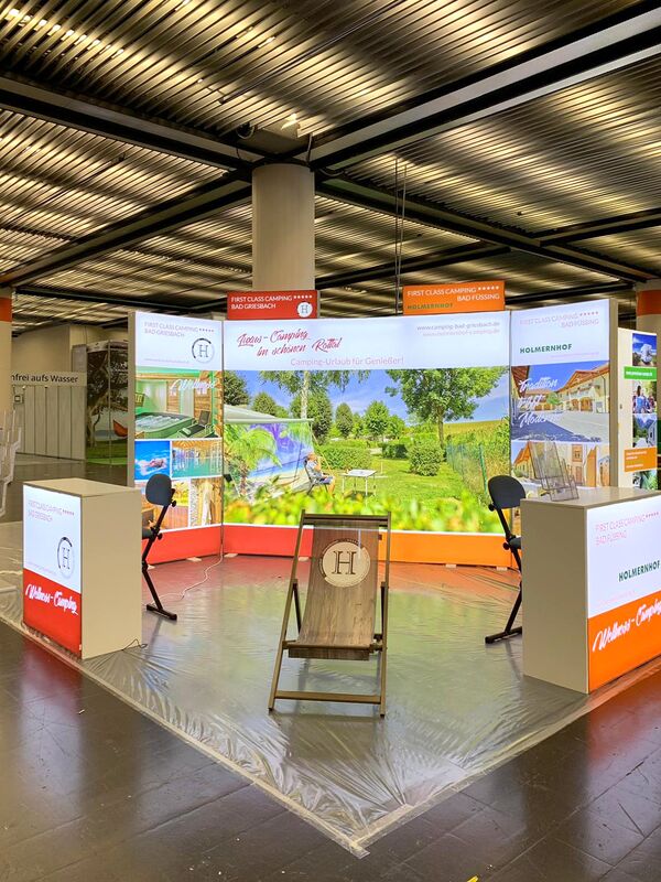 /assets/images/m/Messestand4-hmjew161qhangtw.jpg