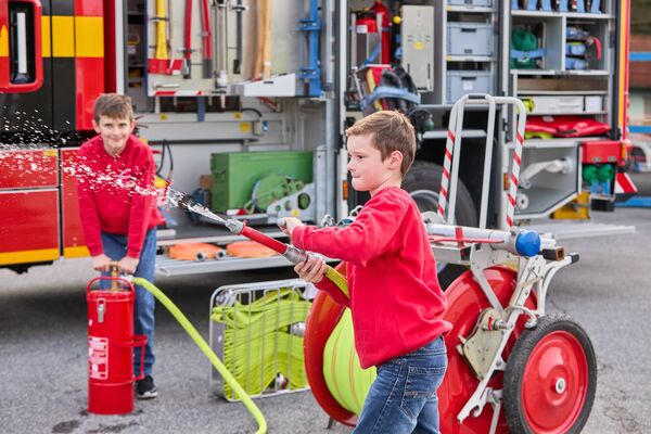 /assets/images/q/pedagrafie-fotografie-feuerwehr-passau-62-v0ykf0mgjb1y9zd.jpg