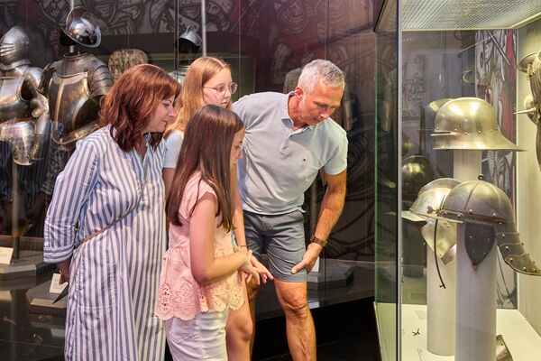 /assets/images/r/pedagrafie-fotografie-oberhausmuseum-11-fqc3dhzk5av9hp6.jpg