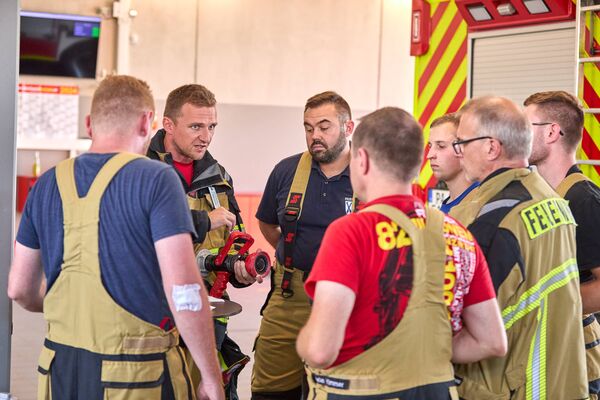 /assets/images/w/pedagrafie-fotografie-feuerwehr-passau-21-h9ym40cwfgyqrzx.jpg